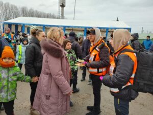 United Hatzalah volunteers assisting refugees at the Palanca border crossing between Ukraine and Moldova on Wednesday 1024x768 1