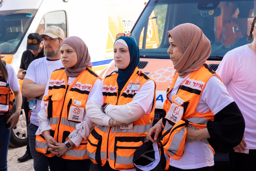volunteer 2