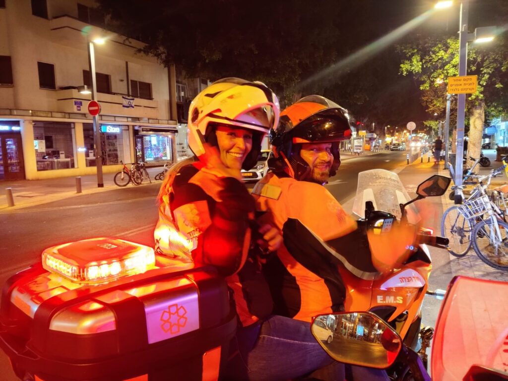 Jennifer and Liran on Lirans ambucycle 1024x768 2