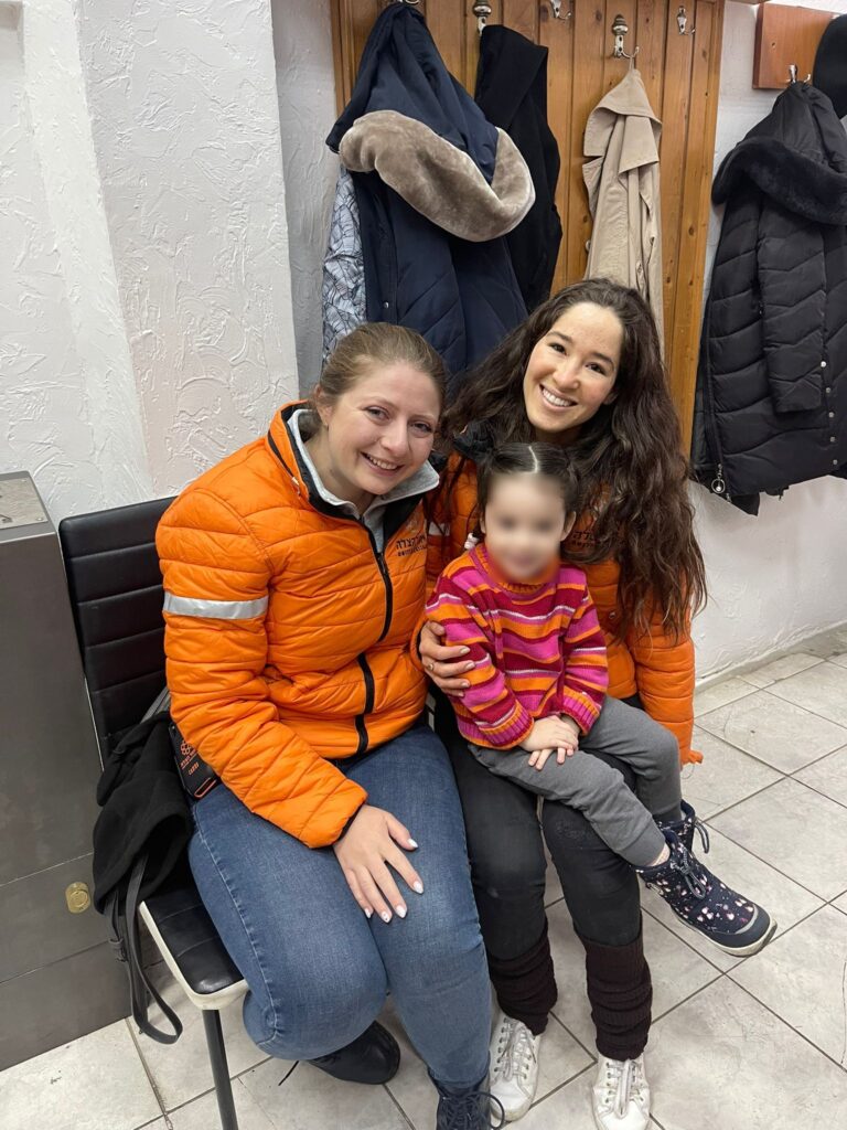 Sandra left with Miri Shvimmer and a Ukrainian child together in Chisinau censored 768x1024 2