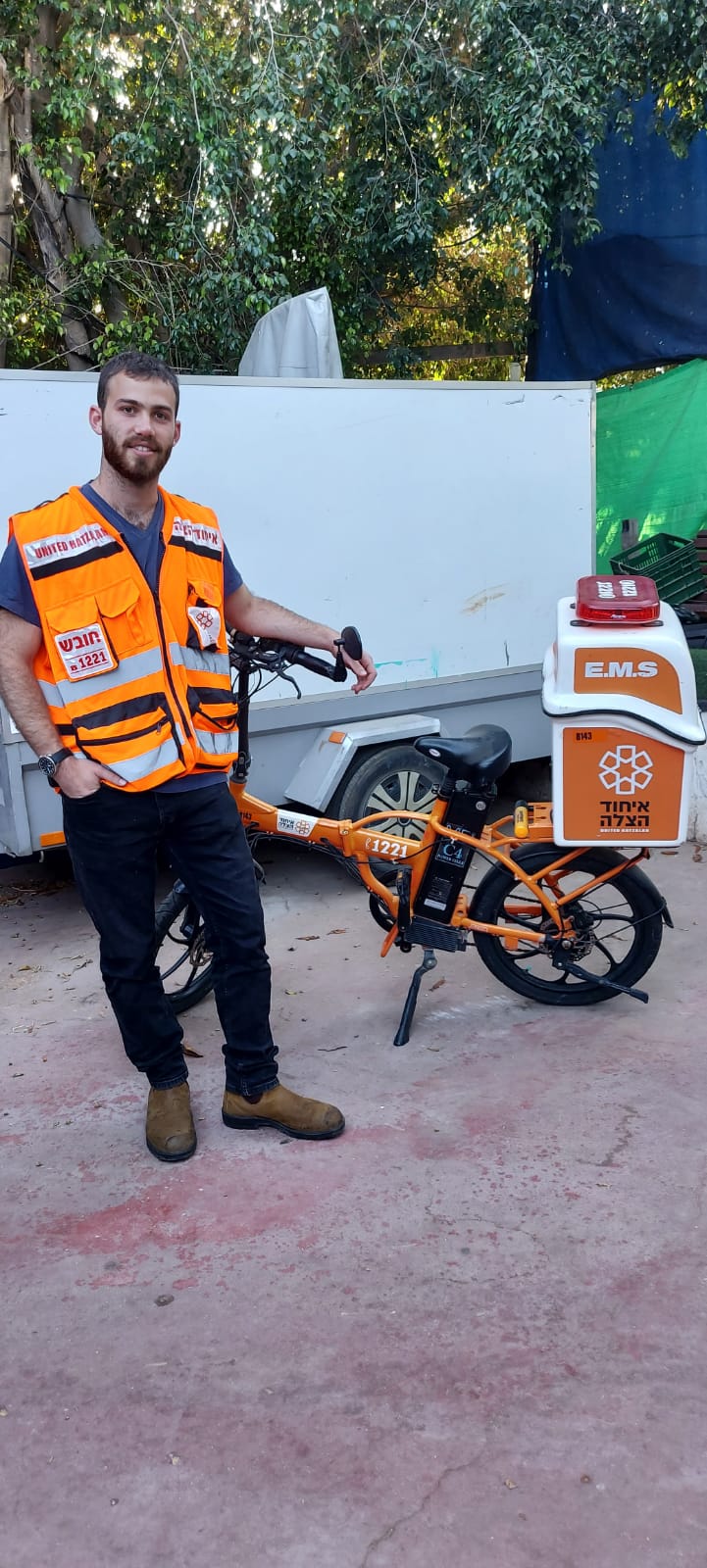 Tomer and his newly received emergency e bike 1