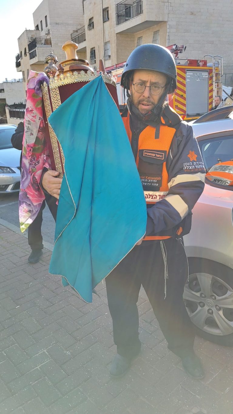 https://israelrescue.ca-east.onfullhost.cloud/app/uploads/2023/10/image-20231010051032-2466841884-768x1365.jpeg