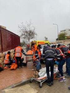 United Hatzalah volunteers treating the simulated wounded 2 768x1024 1