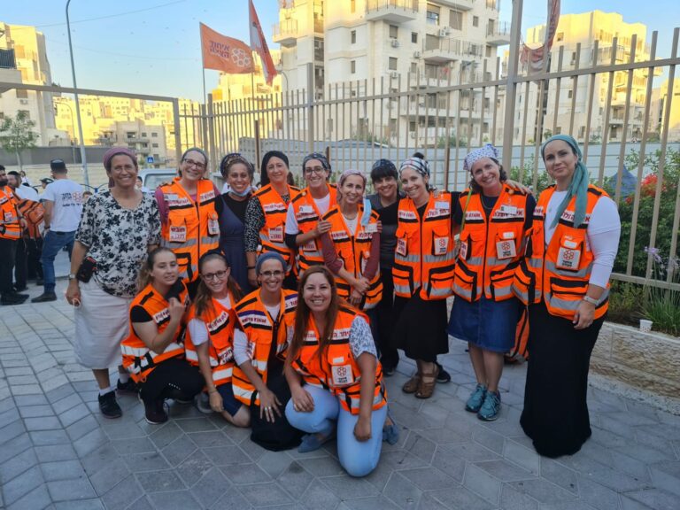 https://israelrescue.ca-east.onfullhost.cloud/app/uploads/2024/05/shoshana-2-768x576.jpg