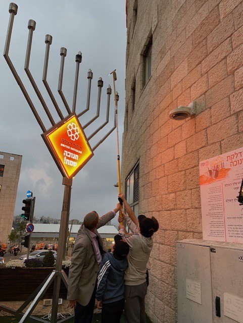 https://israelrescue.ca-east.onfullhost.cloud/app/uploads/2025/01/Ari-Sommer-MM-pic-1.jpg