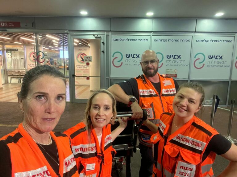 https://israelrescue.ca-east.onfullhost.cloud/app/uploads/levcharity/e2735aa4223e2b387ebd3a70ed8311f7-768x576.jpg